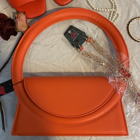 ✨🍊Fashion Nova Orange Handbag🍊✨ - Picture 6 of 10